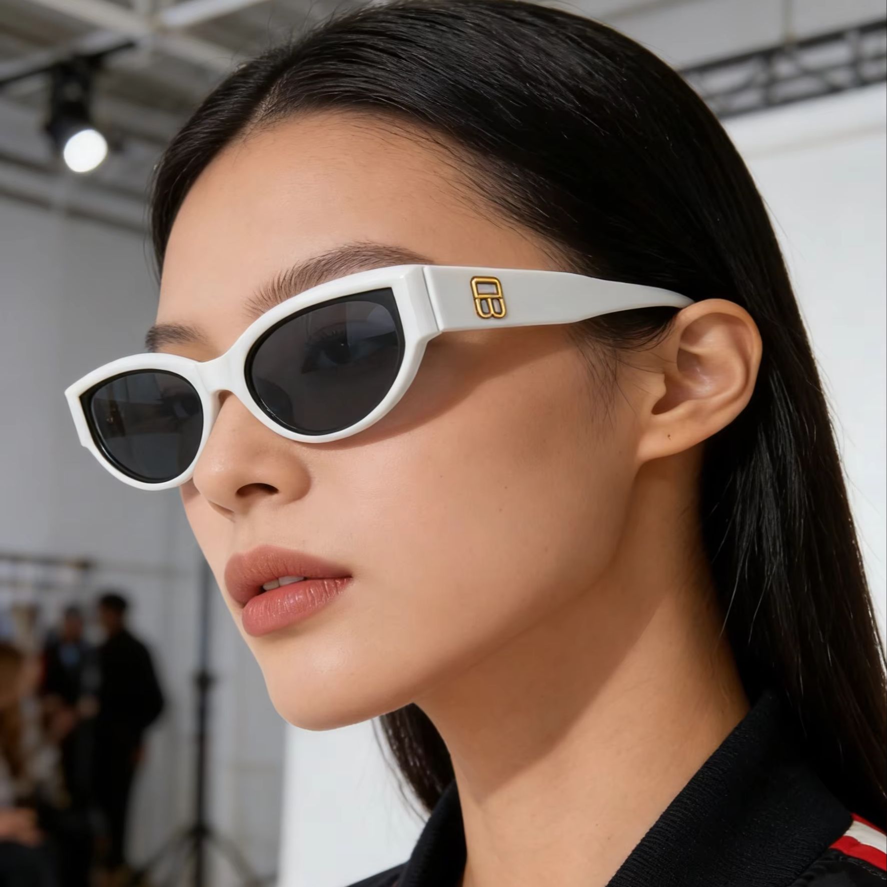 Sunglasses Cat Eye - Kacamata Hitam Mata Kucing Retro Wanita